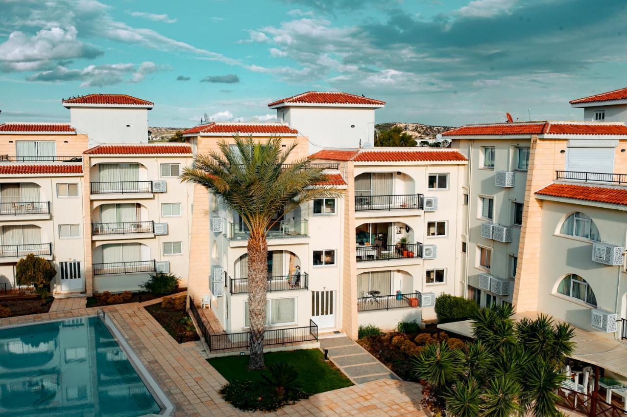 Fantastic 4 Cyprus First Line Beachfront Boghaz Exterior foto